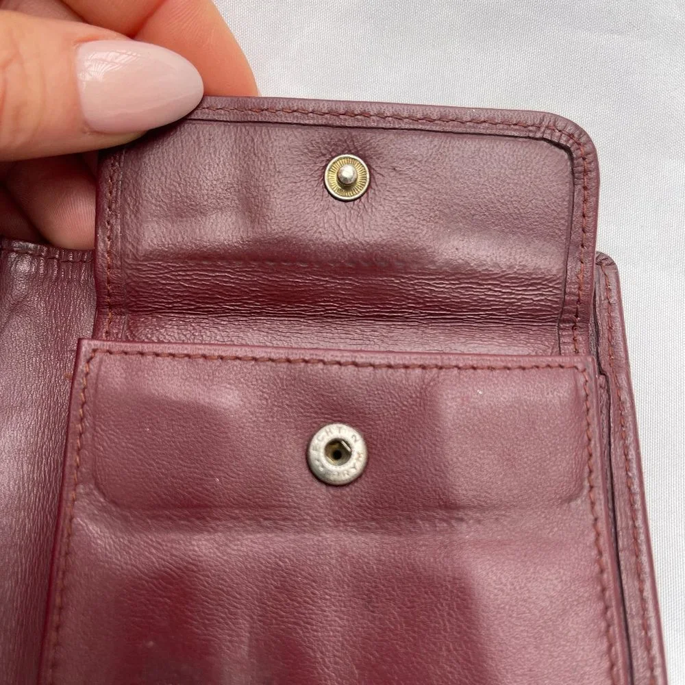 Auc Must De Cartier French style calfskin Leather Vintage wallet